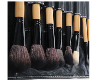 32 Black Wood Color Rayon Makeup Brush Set