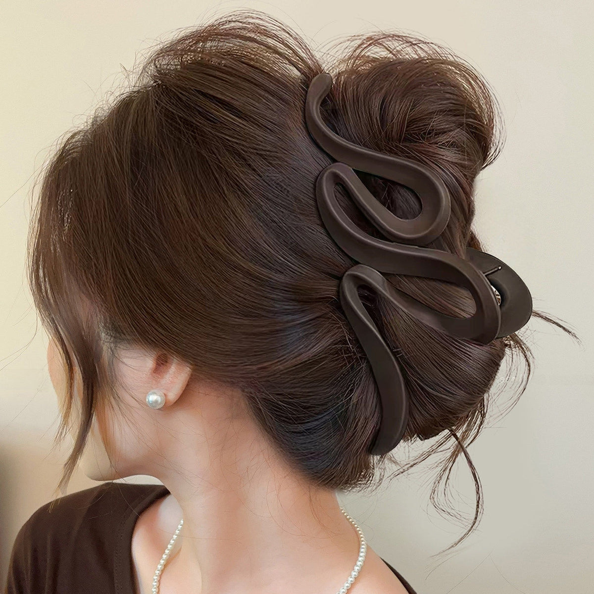WeeYea Large Hair Claw Clips for Women Hair Accessories